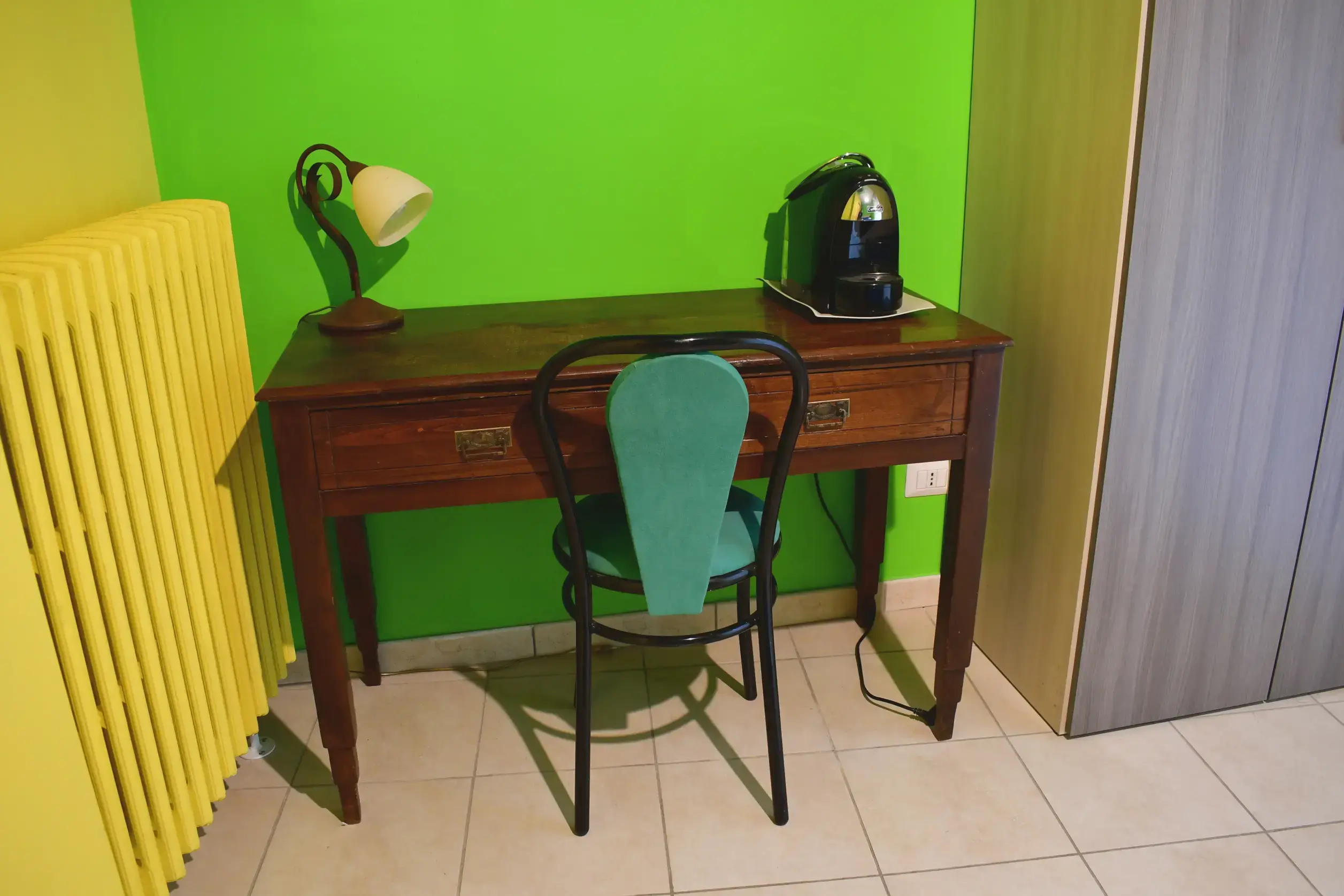 3bacerenza-scrivania-verde